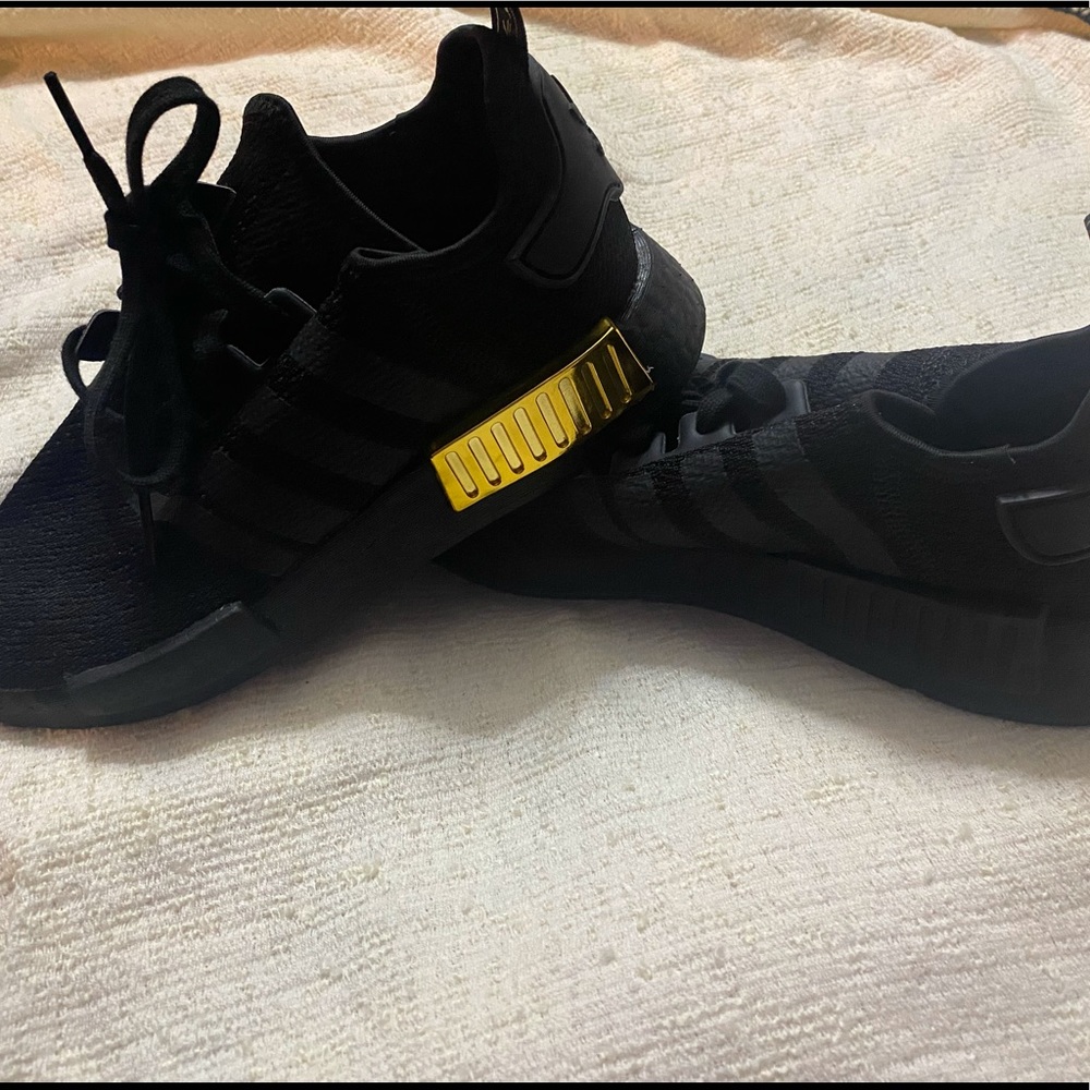 NMD_R1 W Womens black/gold metallic Adidas